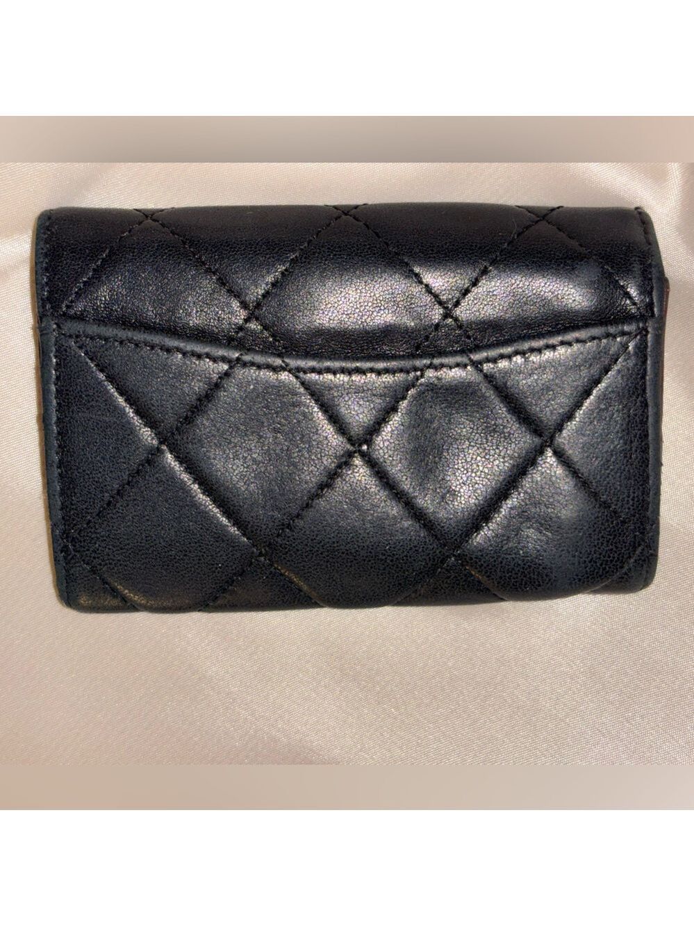 CHANEL Calfskin Black Soft Quilted Leather Key Case - Very good condition - Picture 3 of 14